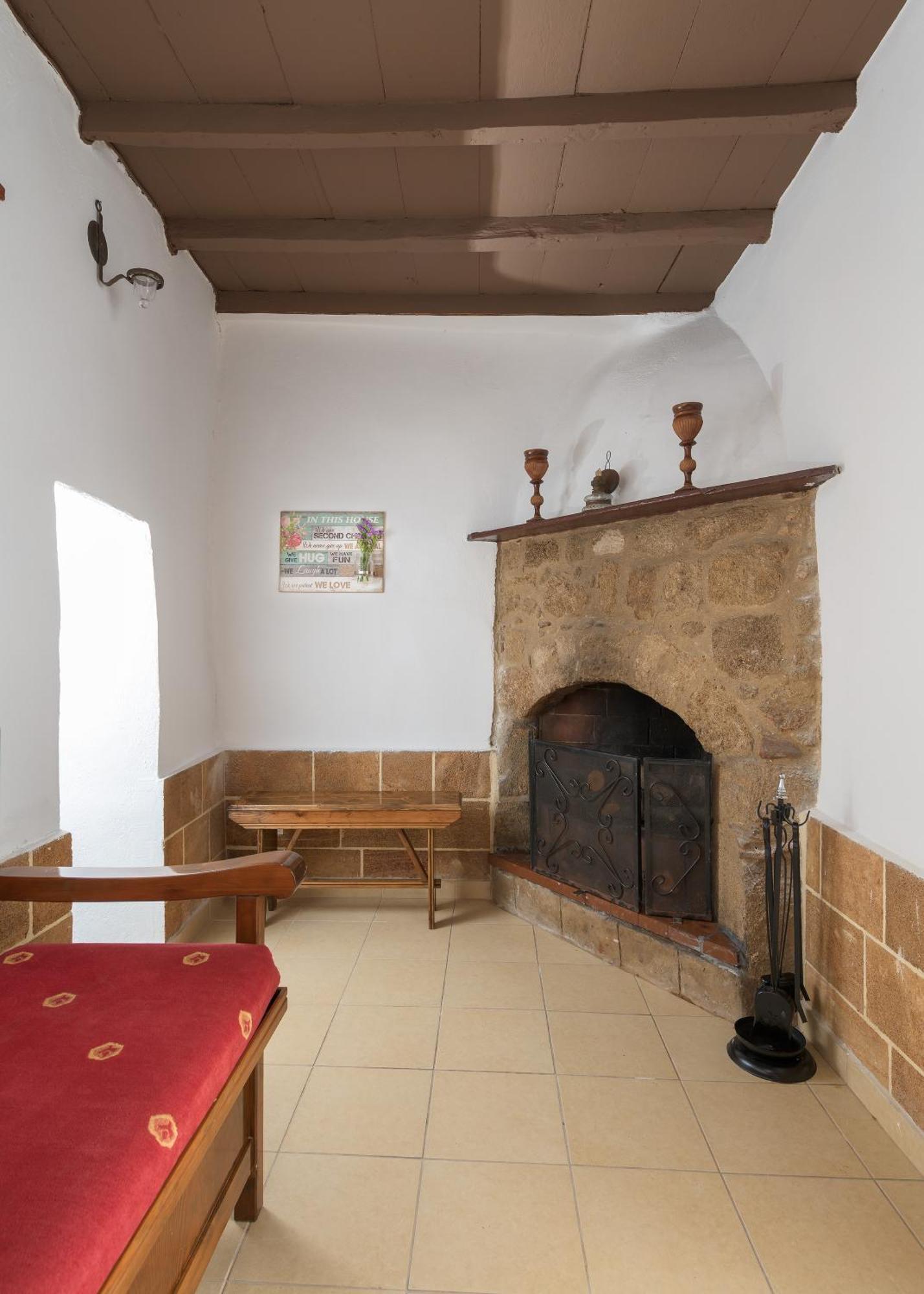 Rustic Self-Inn Rhodes City Exterior photo